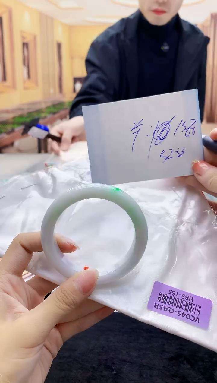 【闪购商品】翡翠手镯未镶嵌    H85-165