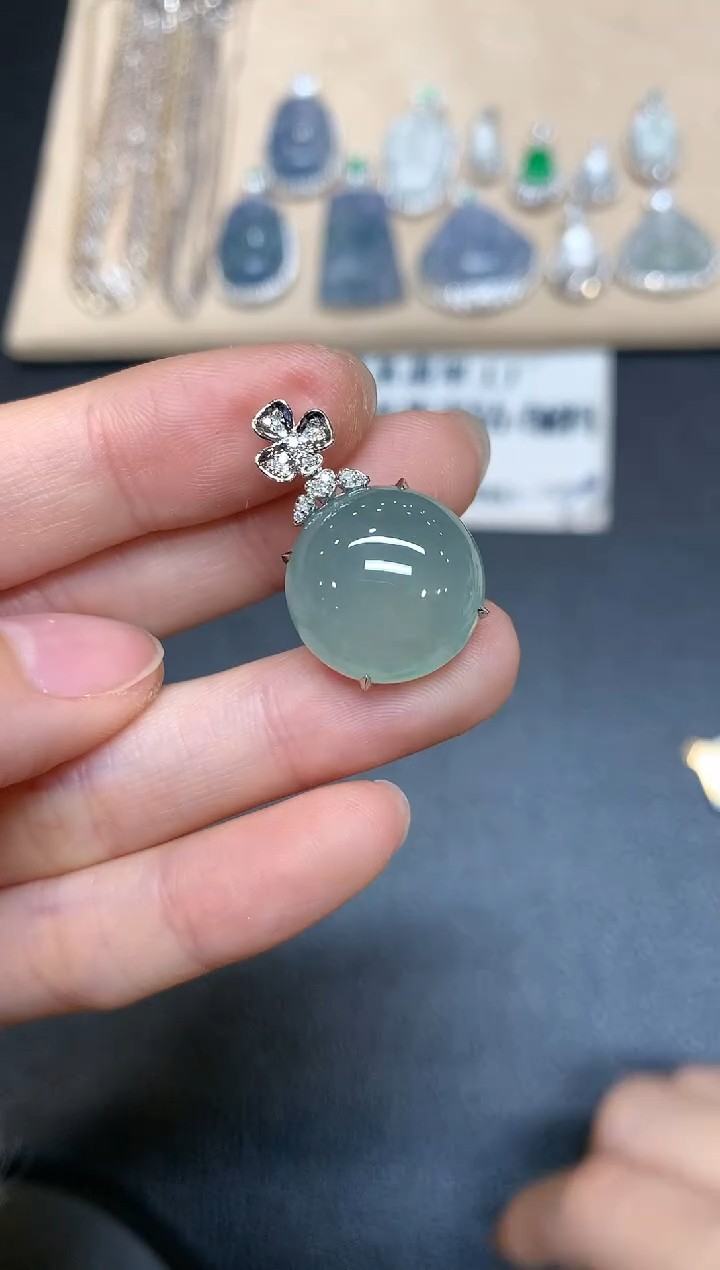 【闪购商品】翡翠吊坠(不含链)18K金镶嵌蛋面【无服务费