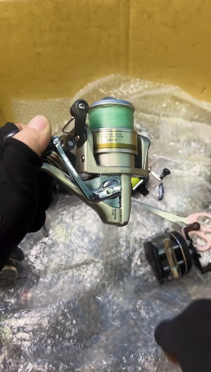 一**丁微瑕钓鱼轮，直播间讲解为准，看清楚再拍，如有拆卸不退换