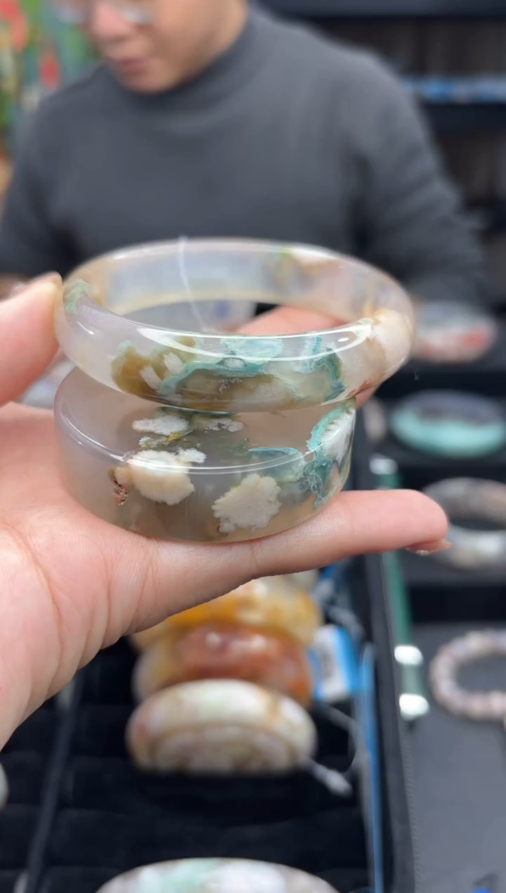 【闪购商品】石英质玉手镯未镶嵌507（57圈赠送镯心）