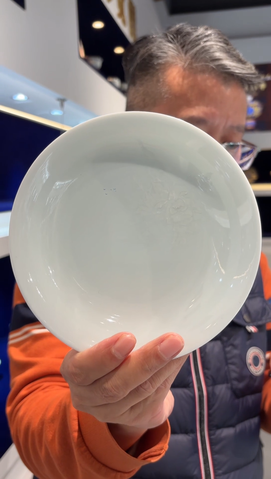 堂钟正窑陶瓷玉泥牡丹堆雕微瑕壶承