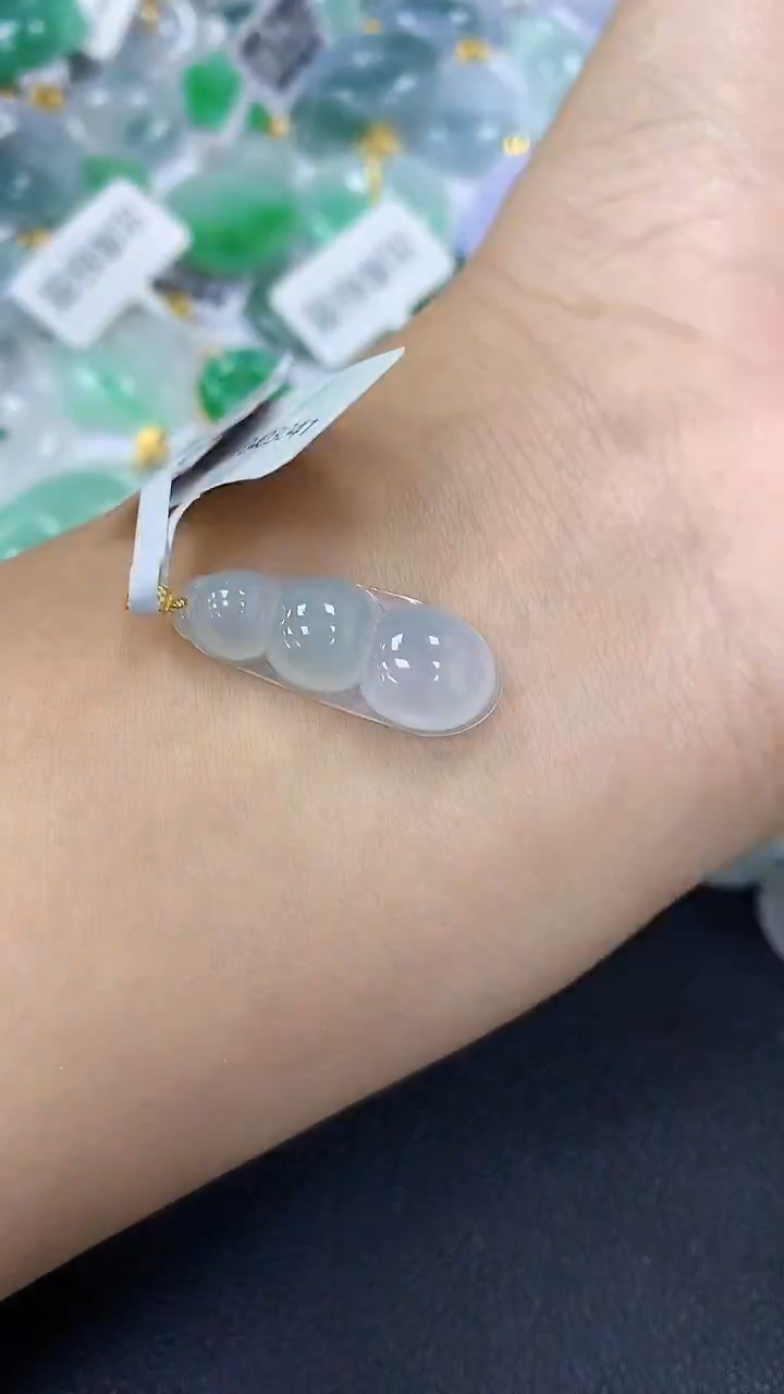 颈饰18K金镶嵌翡翠a货假一赔三支持复检百元上9元证书费自理