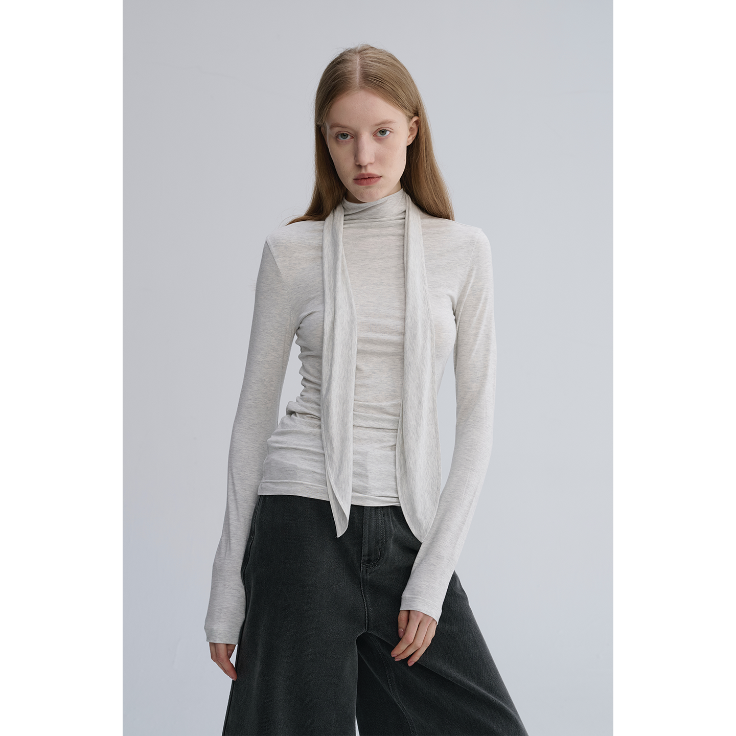 MAISON CECILE 两色|设计花瓣飘带优雅随性修身显瘦高领打底上衣