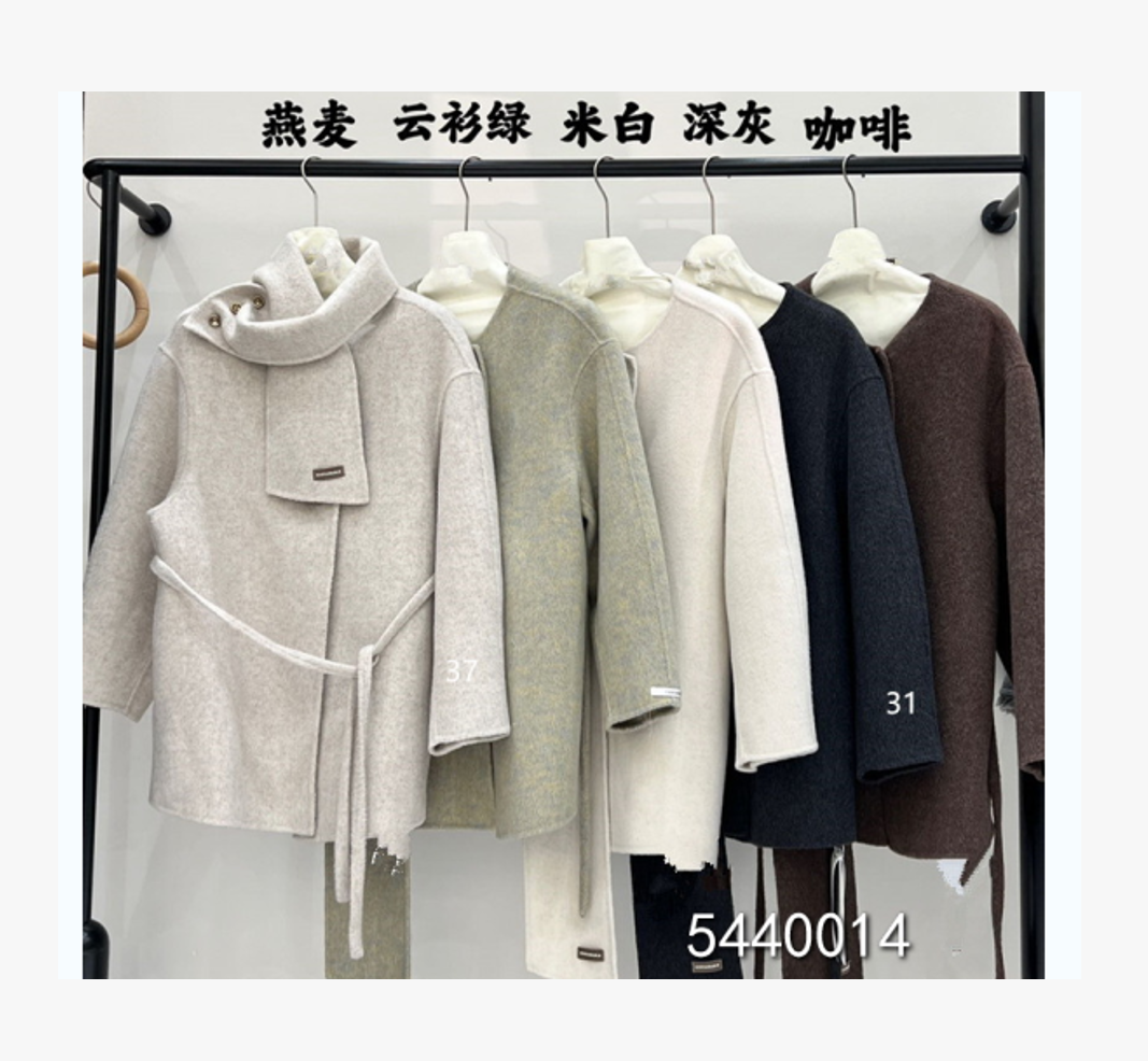 小妳XiaoNi———（羊毛大衣+围巾5440014）