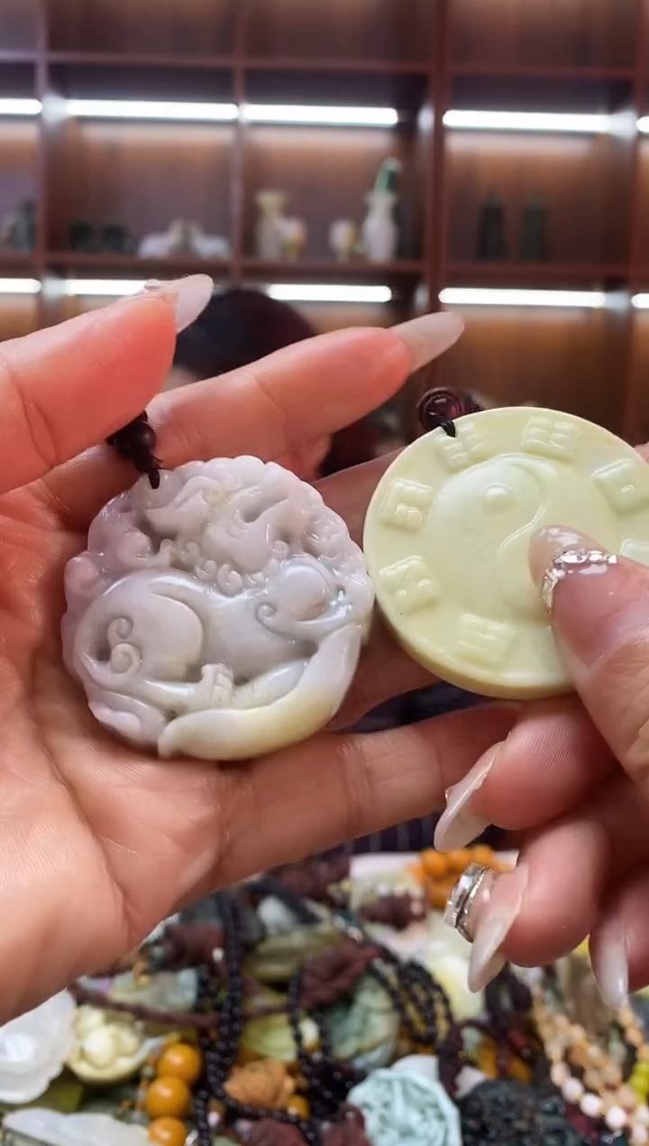 未镶嵌岫玉吊坠拍一发二