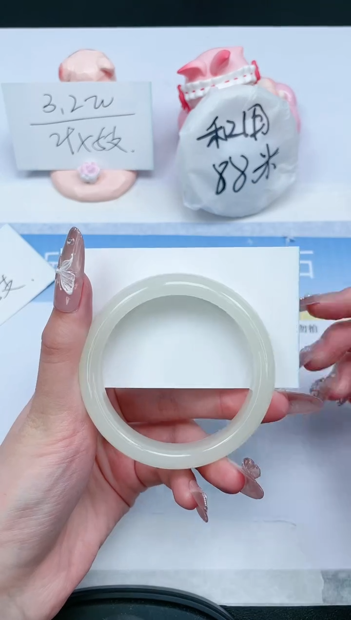 【闪购商品】石英质玉手镯未镶嵌418-56.5