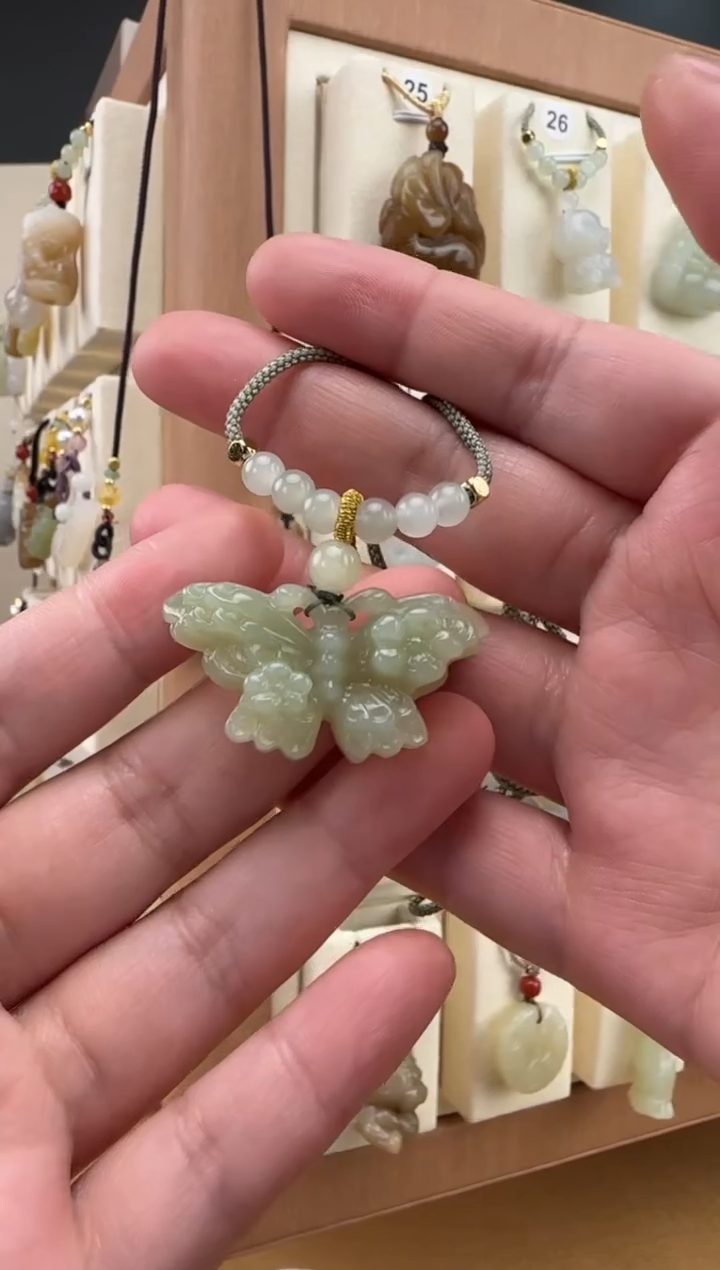 【闪购商品】和田玉颈饰未镶嵌蝴蝶吊坠