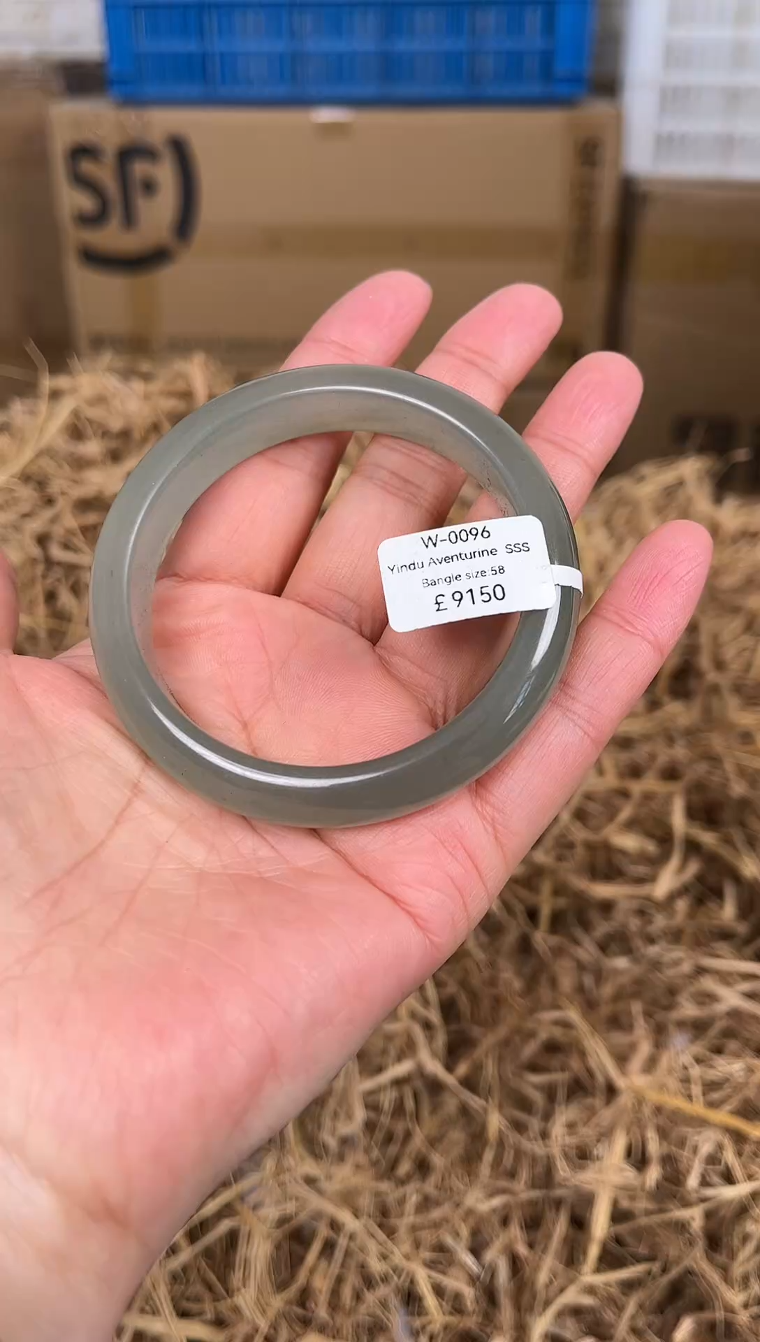 未镶嵌手镯石英质玉编码W0096
