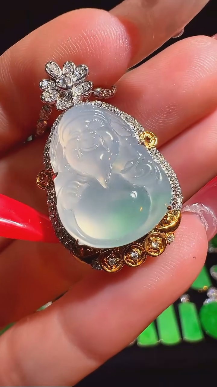 18K金镶嵌挂件翡翠吊坠