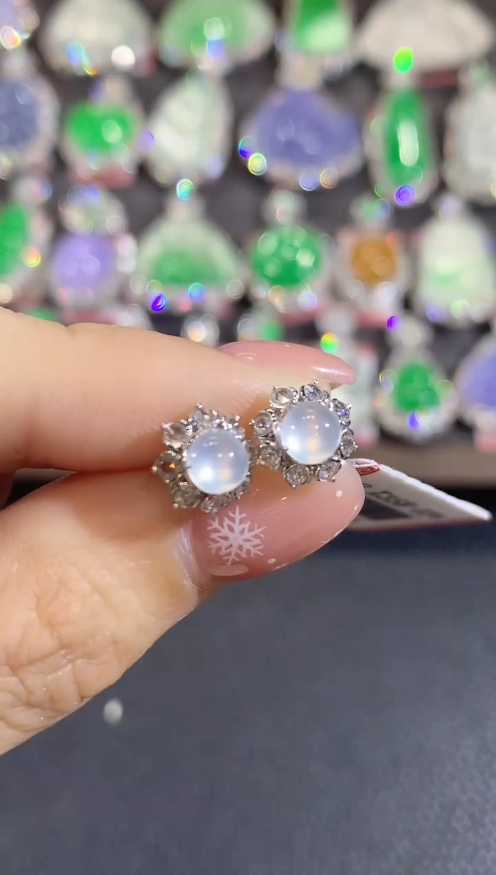 18K金镶嵌翡翠耳饰A8翡翠