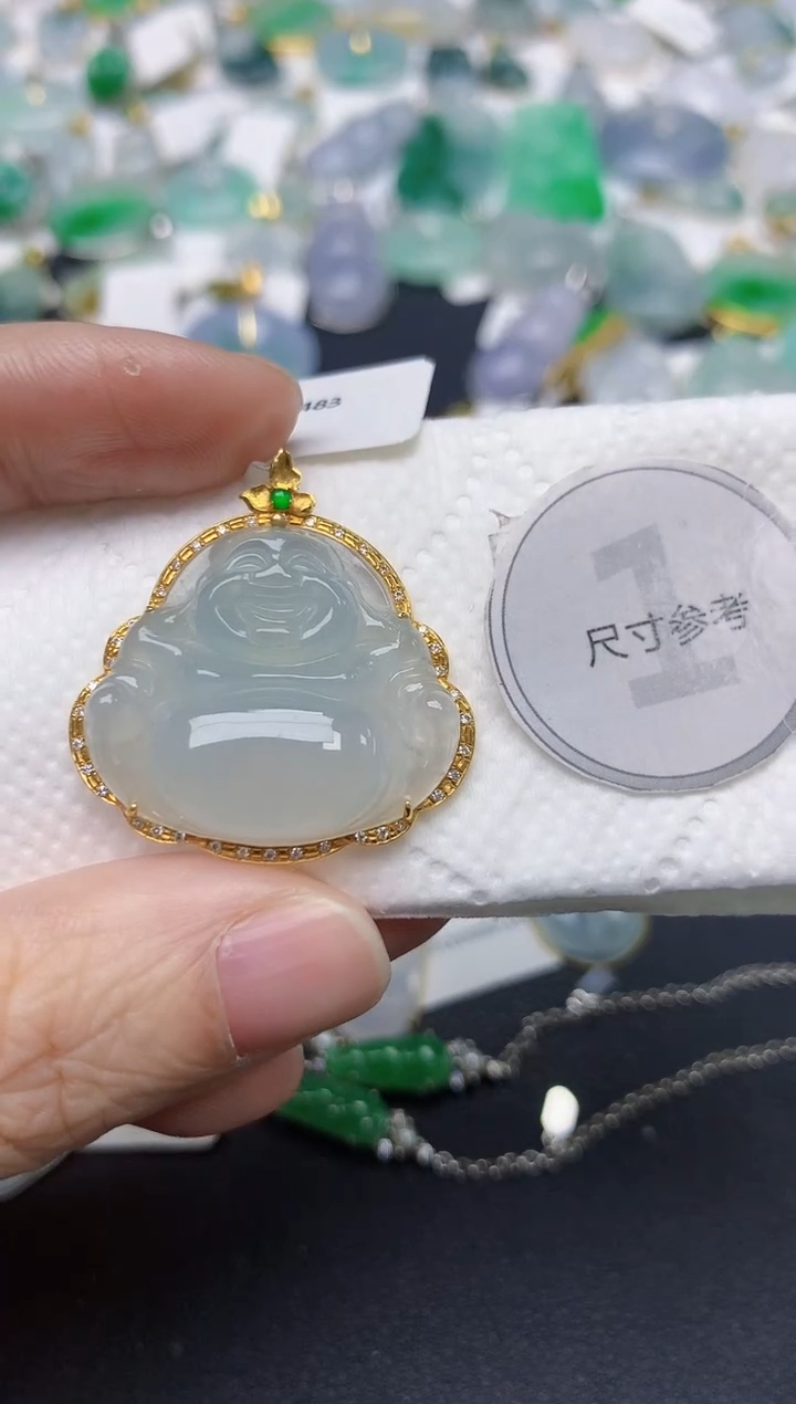 颈饰18K金镶嵌翡翠天然缅甸A货翡翠