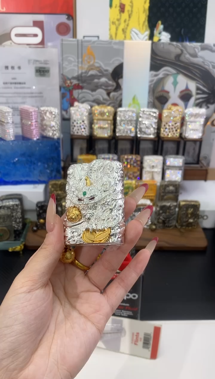 铜ZIPPO银玉貔貅 