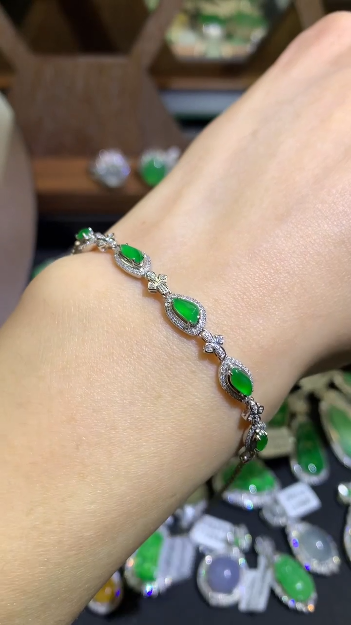 【闪购商品】翡翠耳坠18K金镶嵌手链