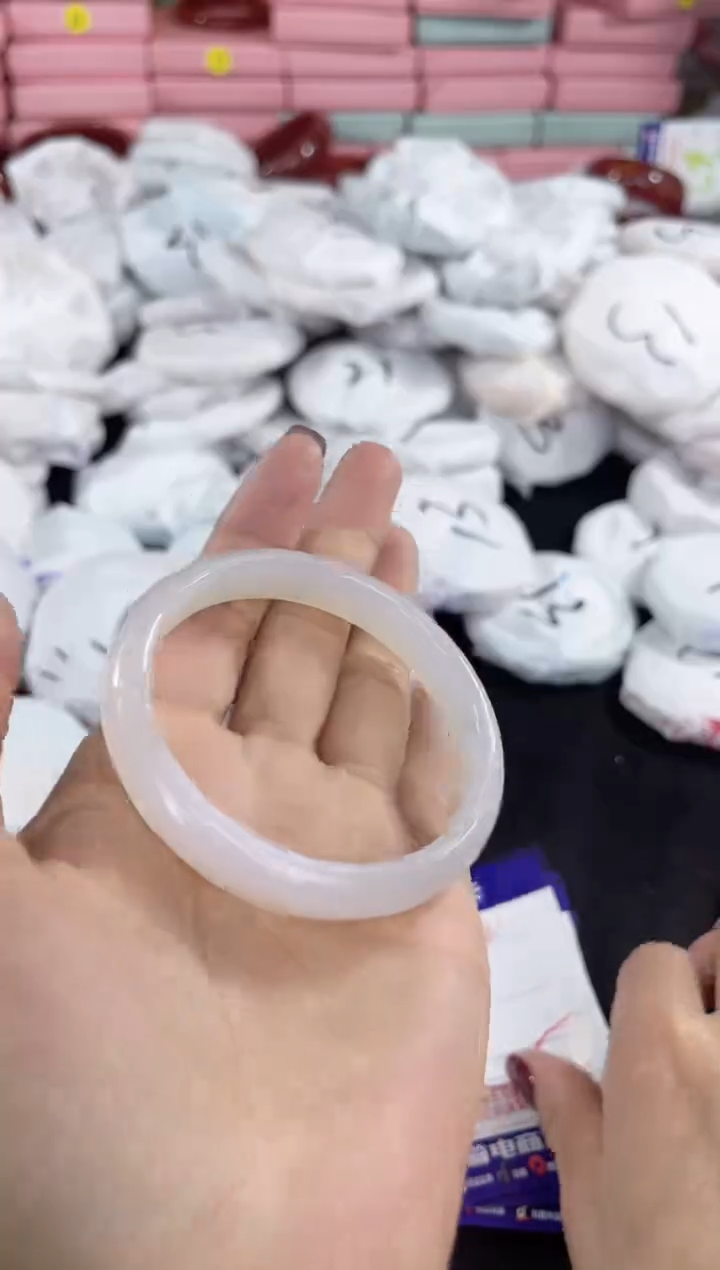 【闪购商品】玛瑙/玉髓手镯未镶嵌682