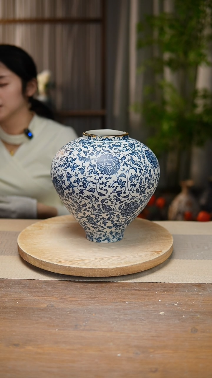 【闪购商品】陶瓷花器青花瓷缠枝莲月亮罐