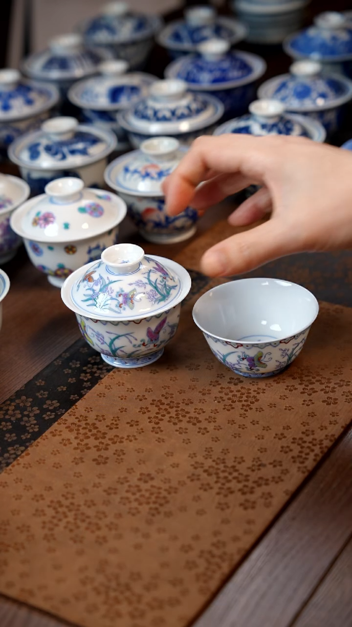 斗彩兰花盖碗＋杯11111