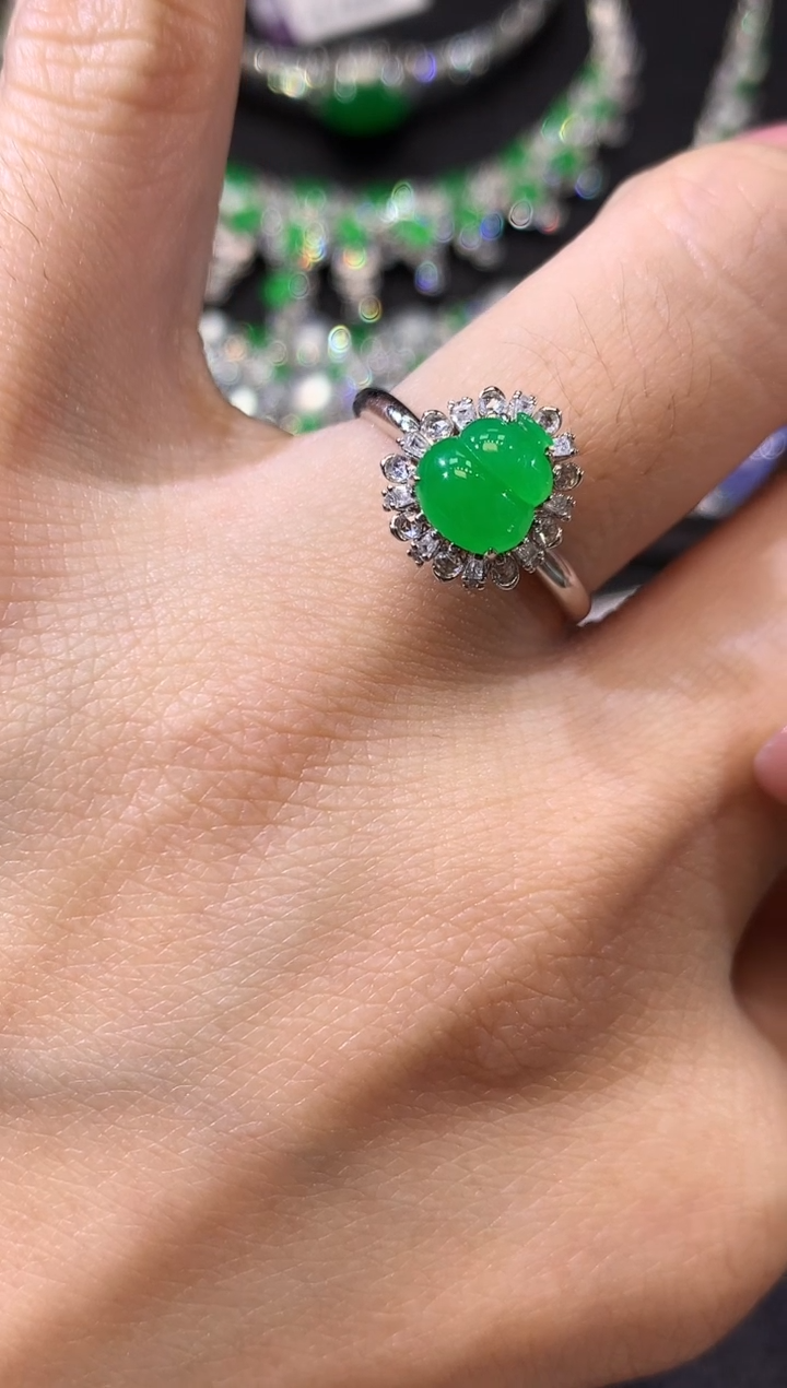 【闪购商品】翡翠戒指18K金镶嵌D37一件