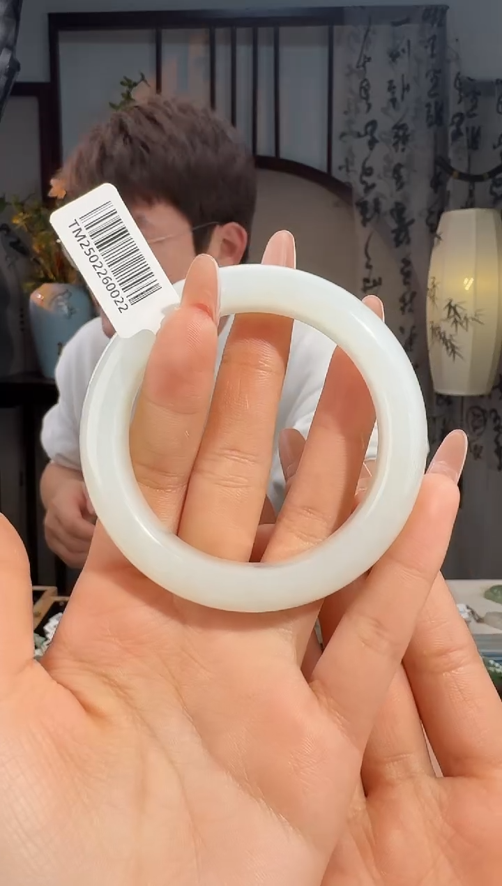 未镶嵌手镯和田玉卡14宽版镯多样性发其一