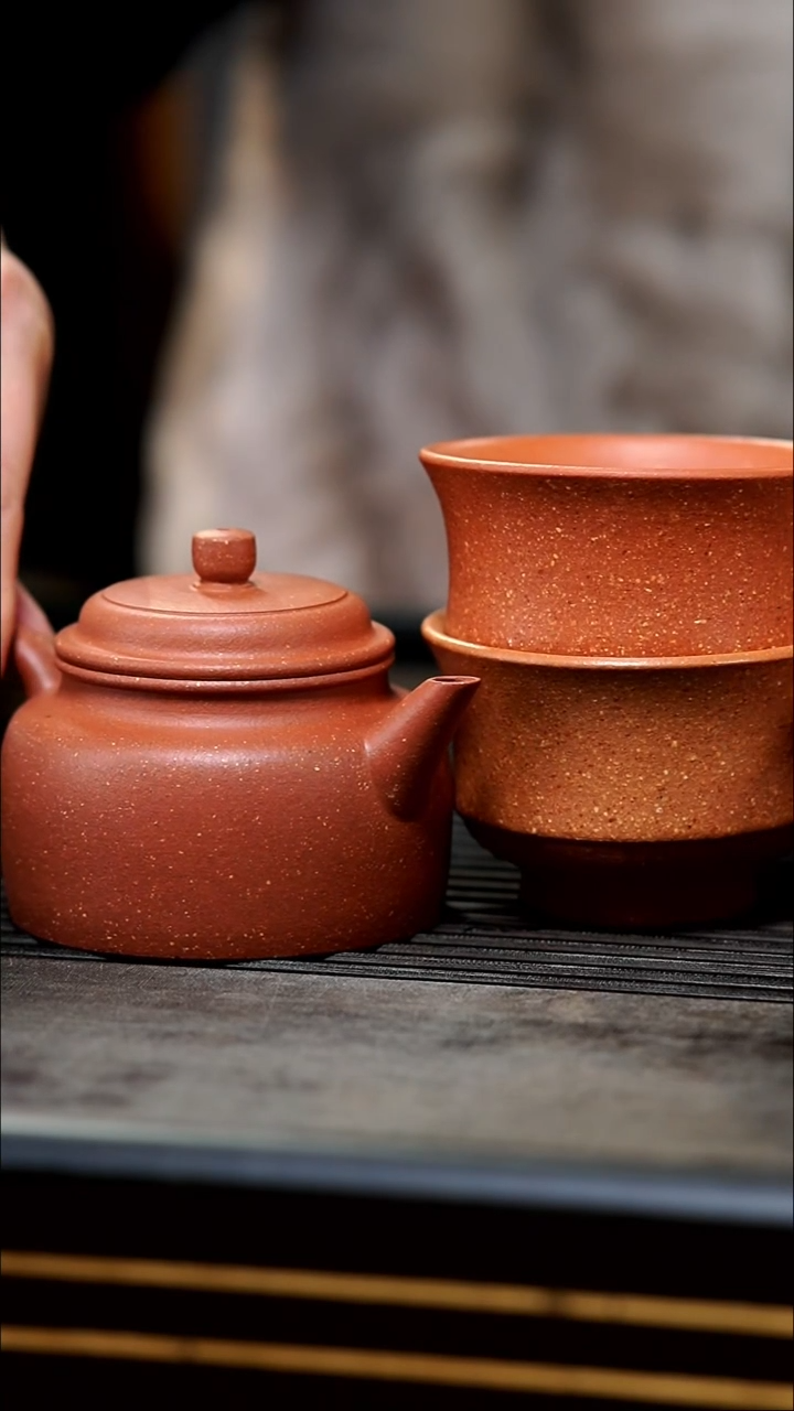 【闪购商品】紫砂茶壶纯料降坡泥剑流德钟210cc➕两杯