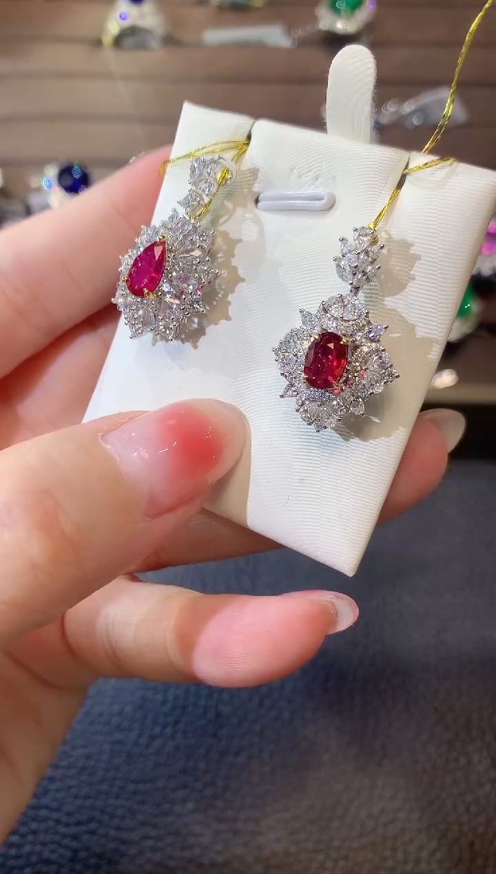 【闪购商品】红宝石耳饰18K金镶嵌F4 