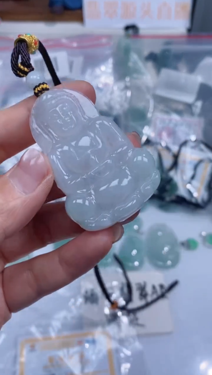 颈饰未镶嵌翡翠吊坠