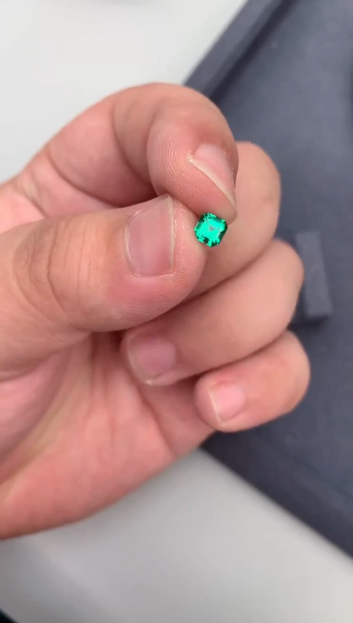 【闪购商品】祖母绿裸石未镶嵌61分祖母绿