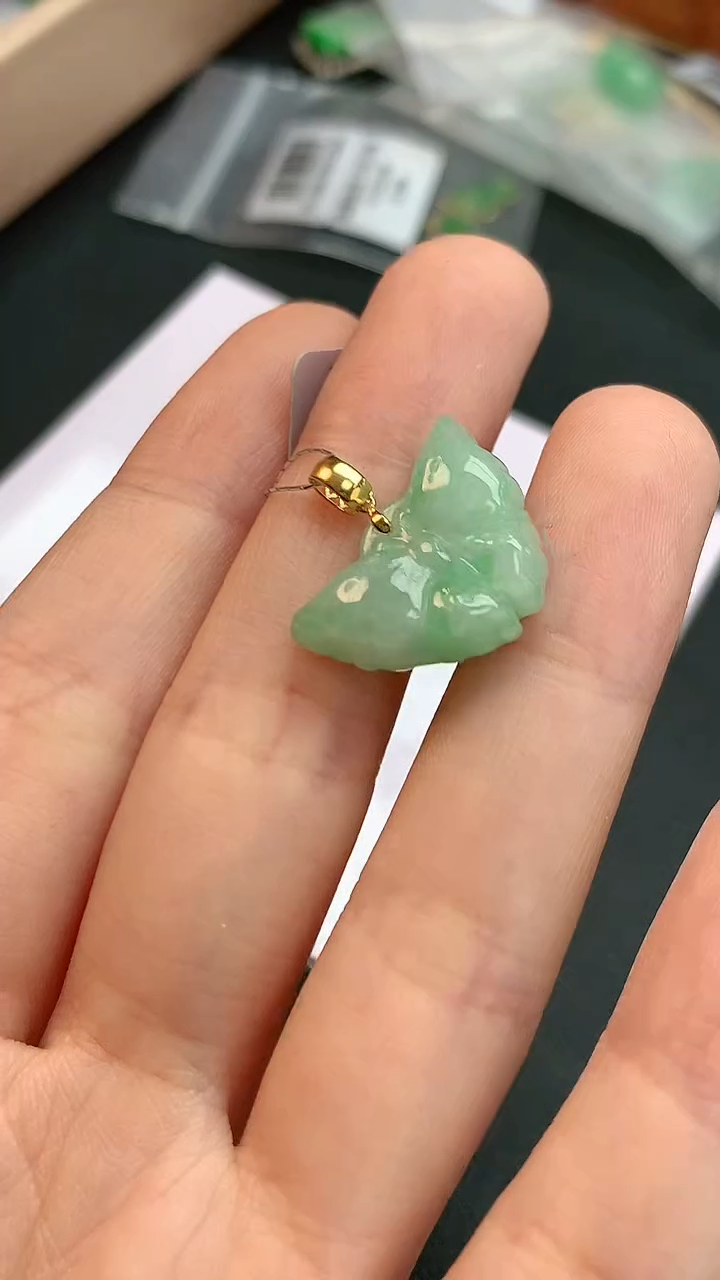 【闪购商品】翡翠颈饰18K金镶嵌赠礼盒证书 敏