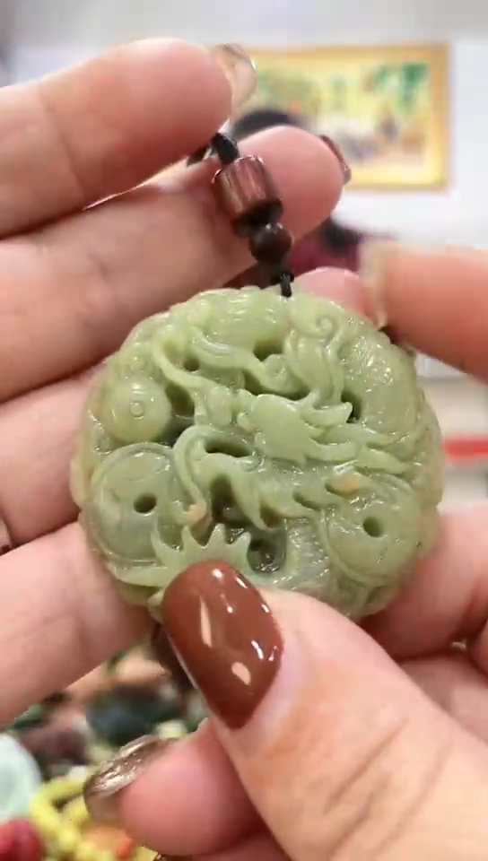 未镶嵌岫玉挂件 