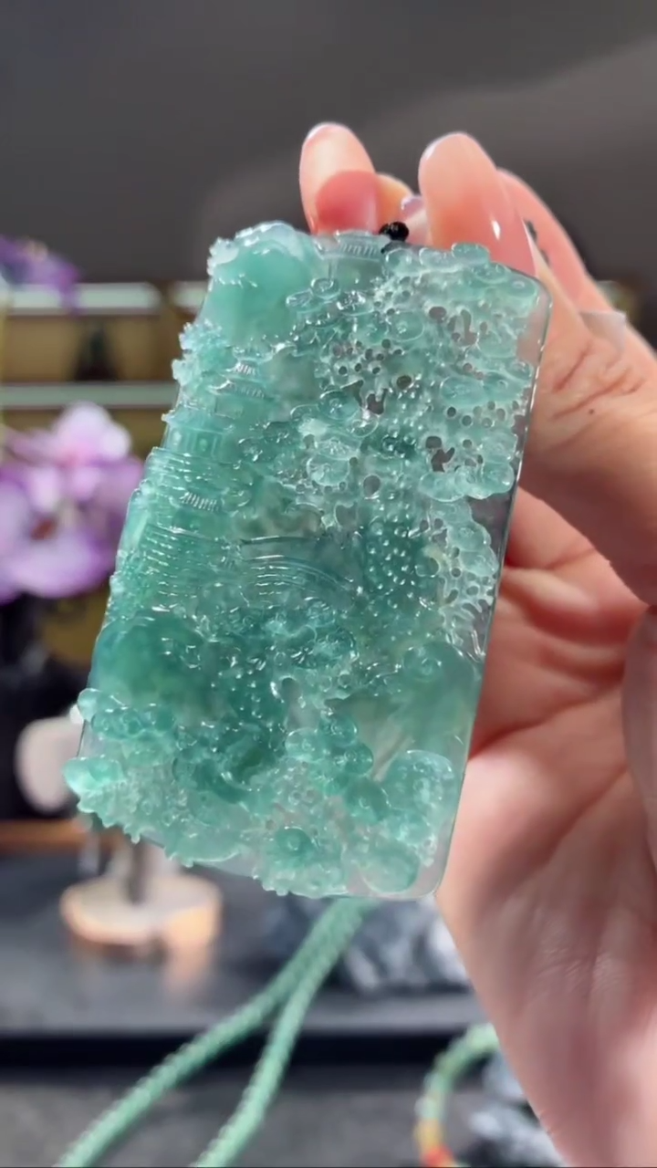 吊坠(不含链)未镶嵌翡翠山水牌