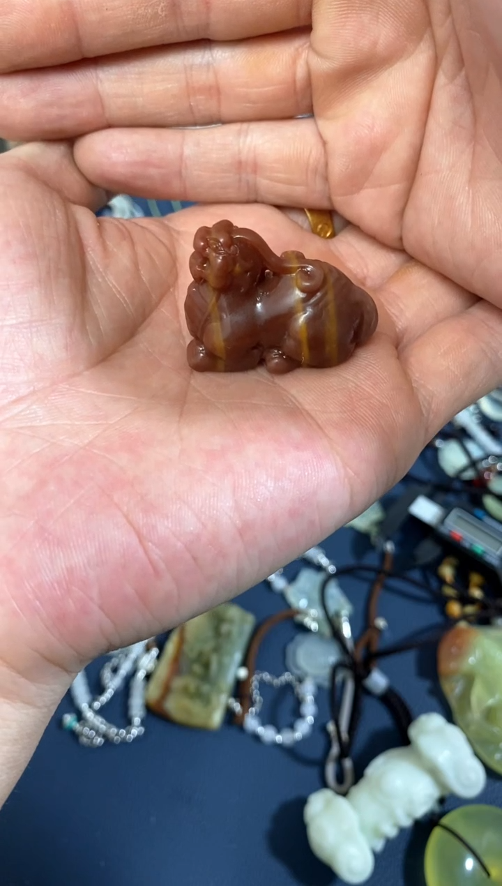 【闪购商品】蛇纹石玉颈饰未镶嵌岫玉