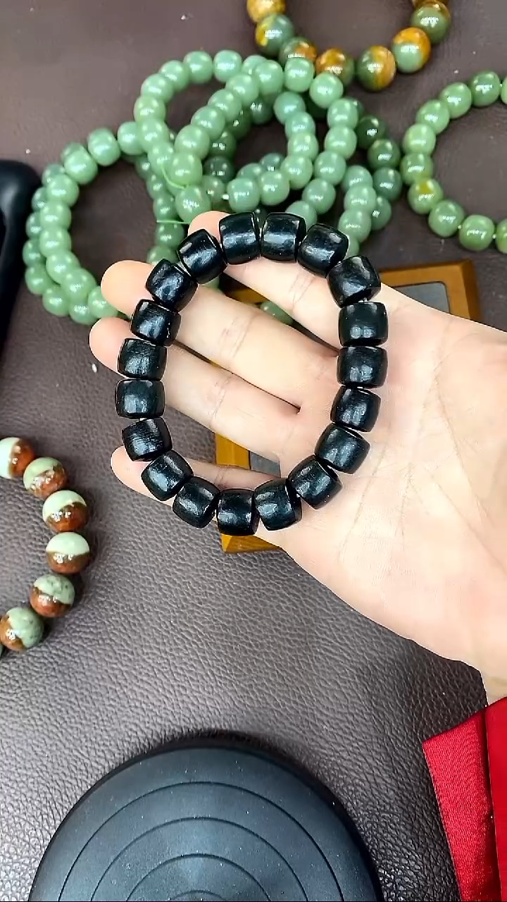 未镶嵌手链透闪石质玉多样式发货随机发一