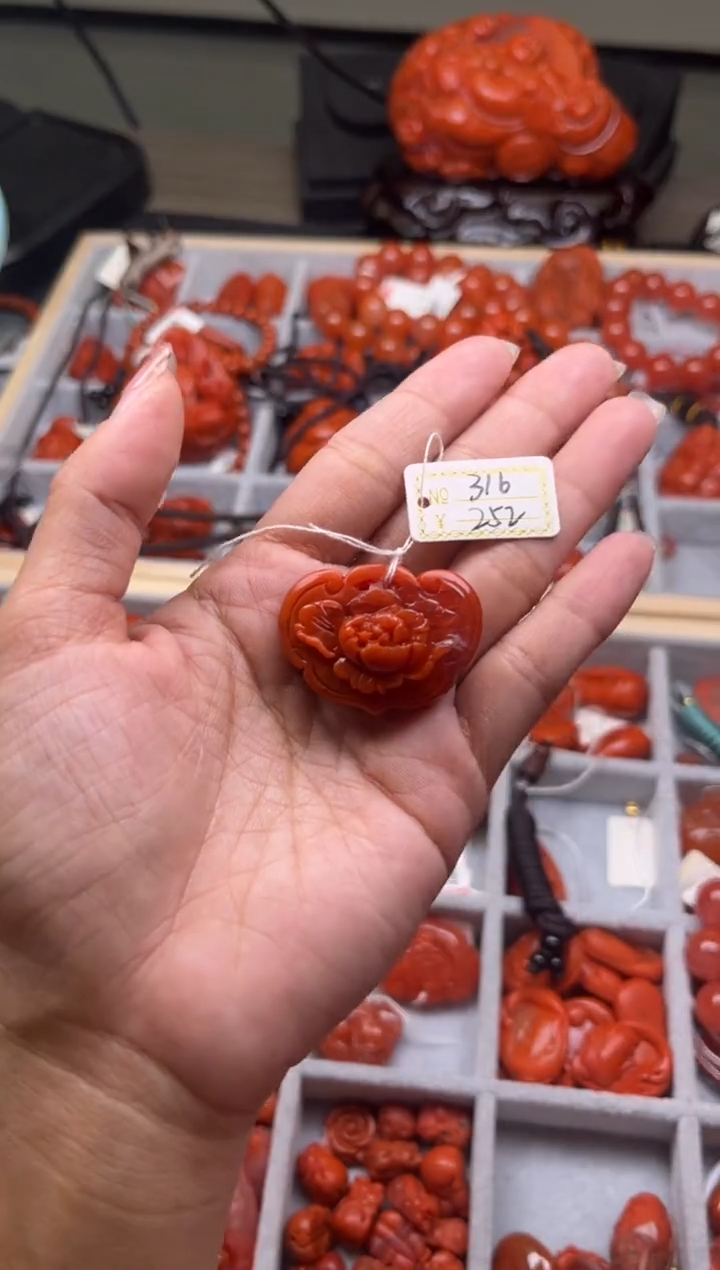 【闪购商品】南红玛瑙珠宝奇石未镶嵌316