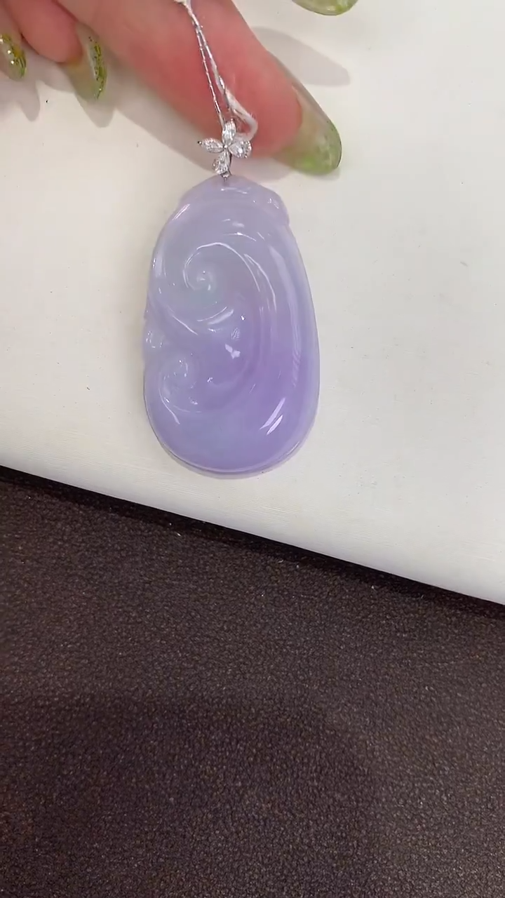 颈饰18K金镶嵌翡翠天然缅甸a货翡翠