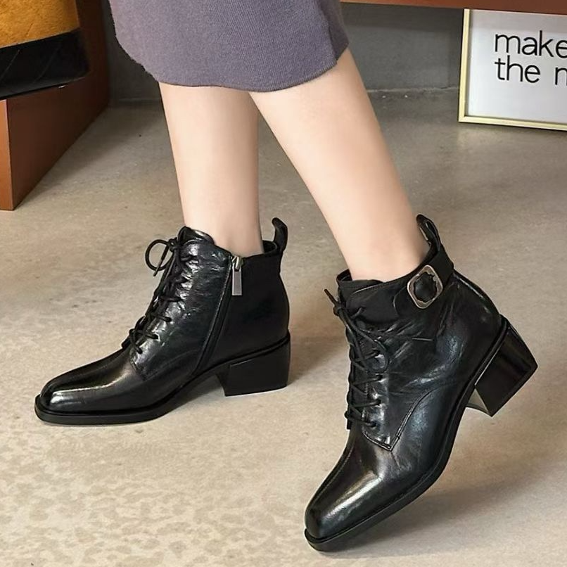 粗跟牛皮短靴661287黑色