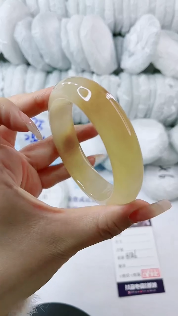 【闪购商品】石英质玉手镯未镶嵌多样性发货B186