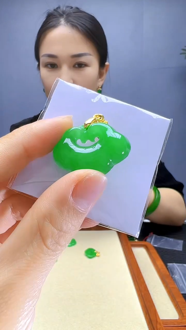 翡翠14K金镶嵌颈饰沉白diy颈饰