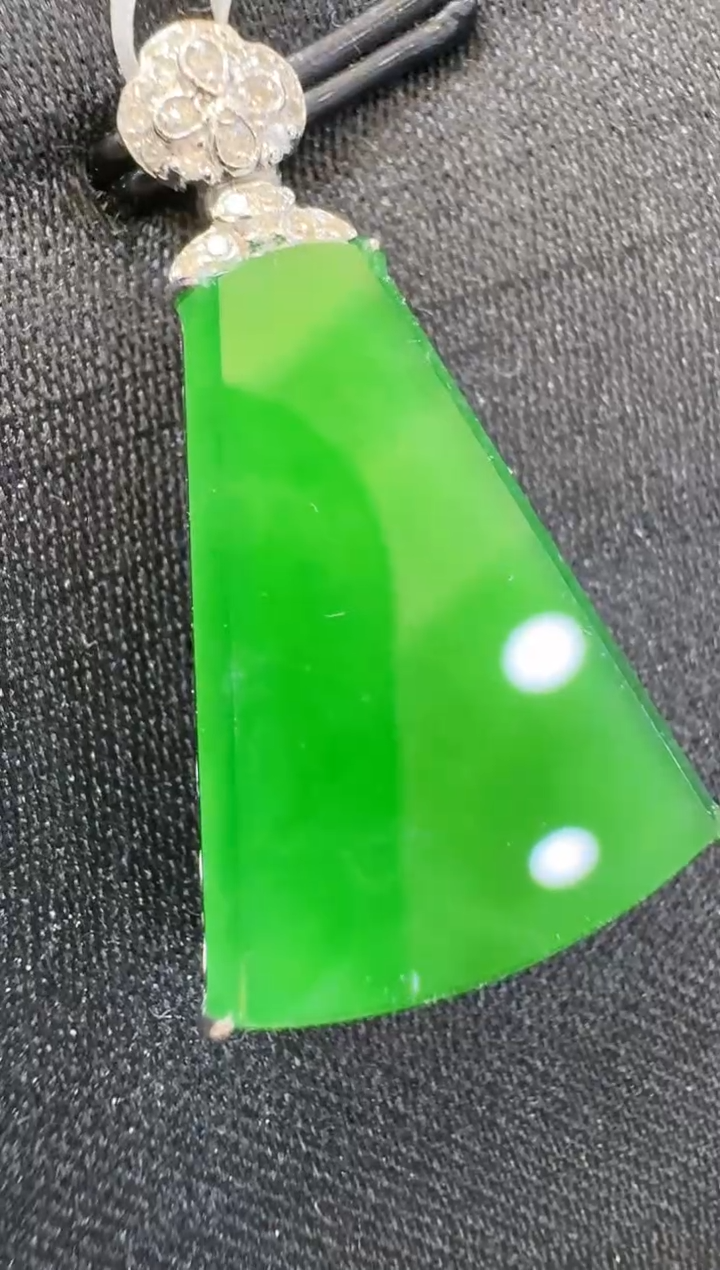 【闪购商品】翡翠吊坠(不含链)18K金镶嵌多样性团购发一件
