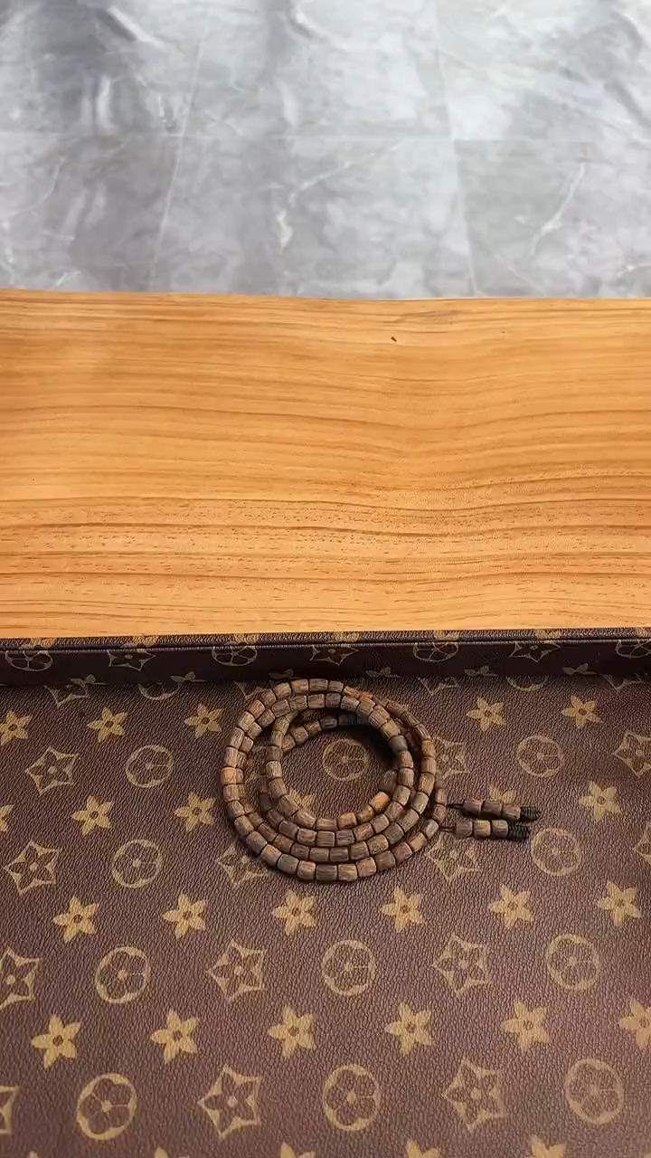 【闪购商品】沉香吊坠海南红土0.6沉水桶珠多圈19克+