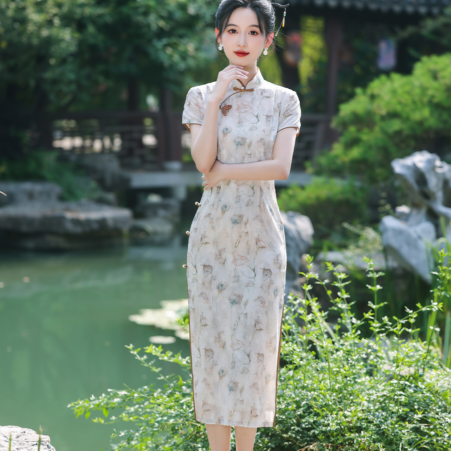新中式改良旗袍2025新款复古年轻款高端气质中国风日常连衣裙