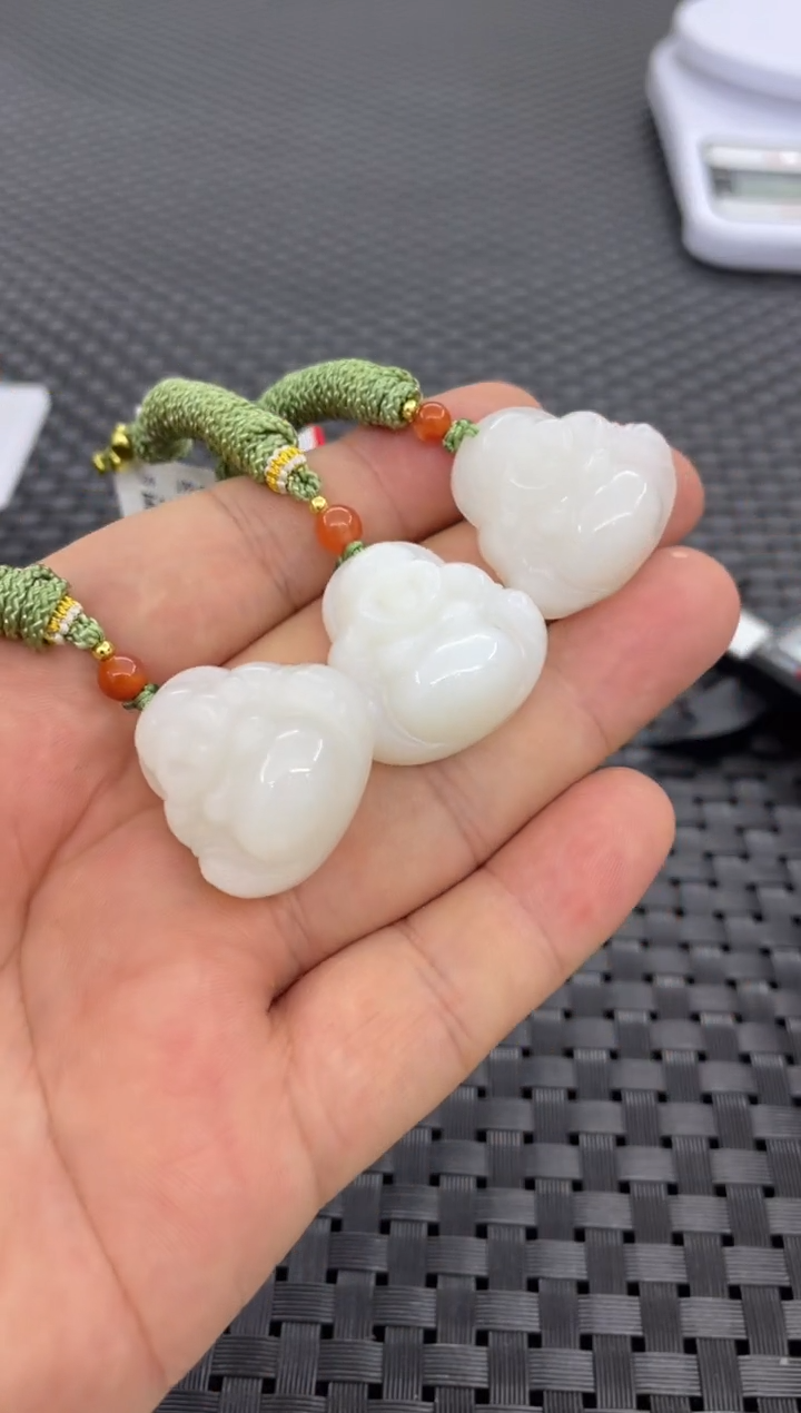 和田玉未镶嵌颈饰佛公（多样性发一件）G1661