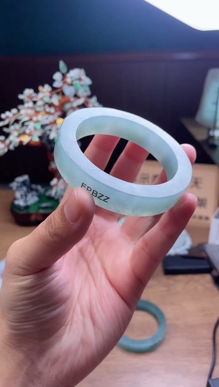 【闪购商品】定制翡翠手镯未镶嵌定制