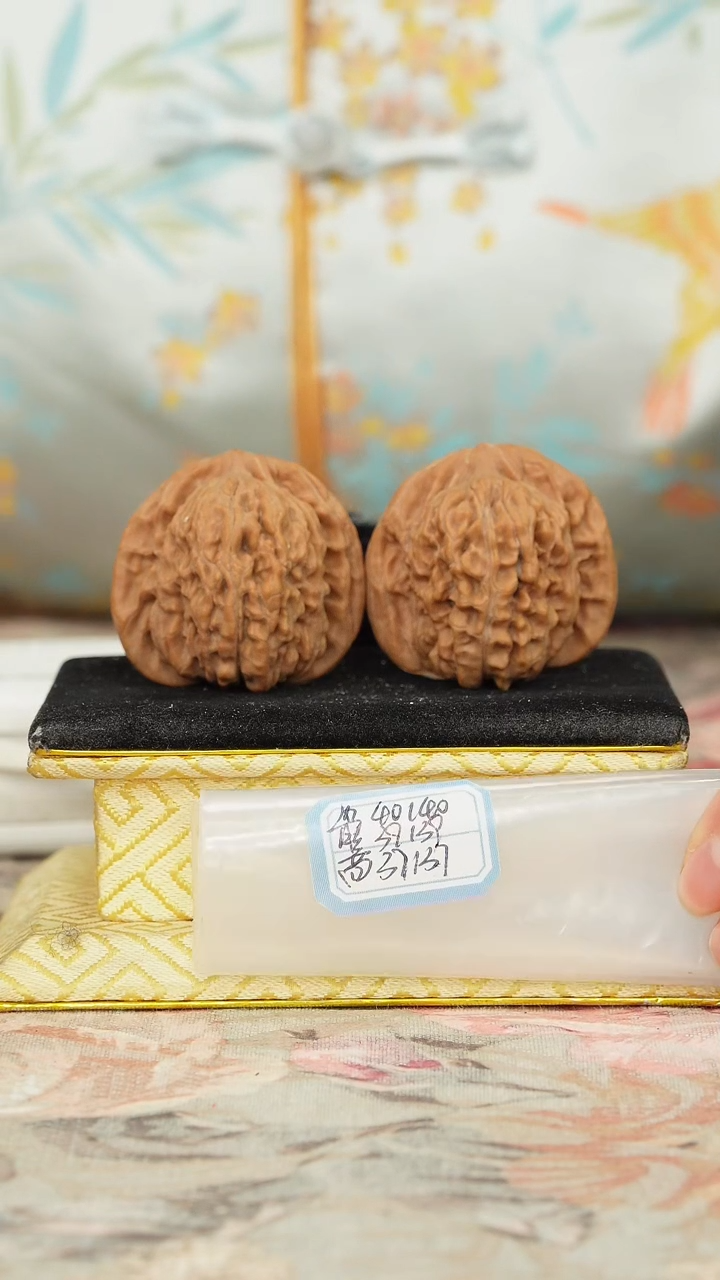 【闪购商品】文玩核桃把件平谷四座楼