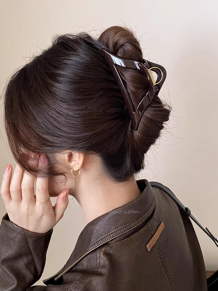 三角抓夹大号网红爆款鲨鱼夹秋冬后脑勺抓夹高级感发夹新款发饰