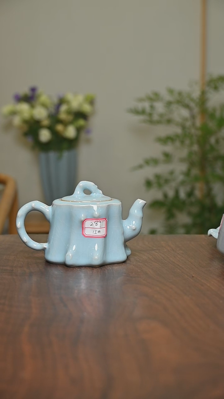 15#天青釉 松桩壶 朱家款微微瑕