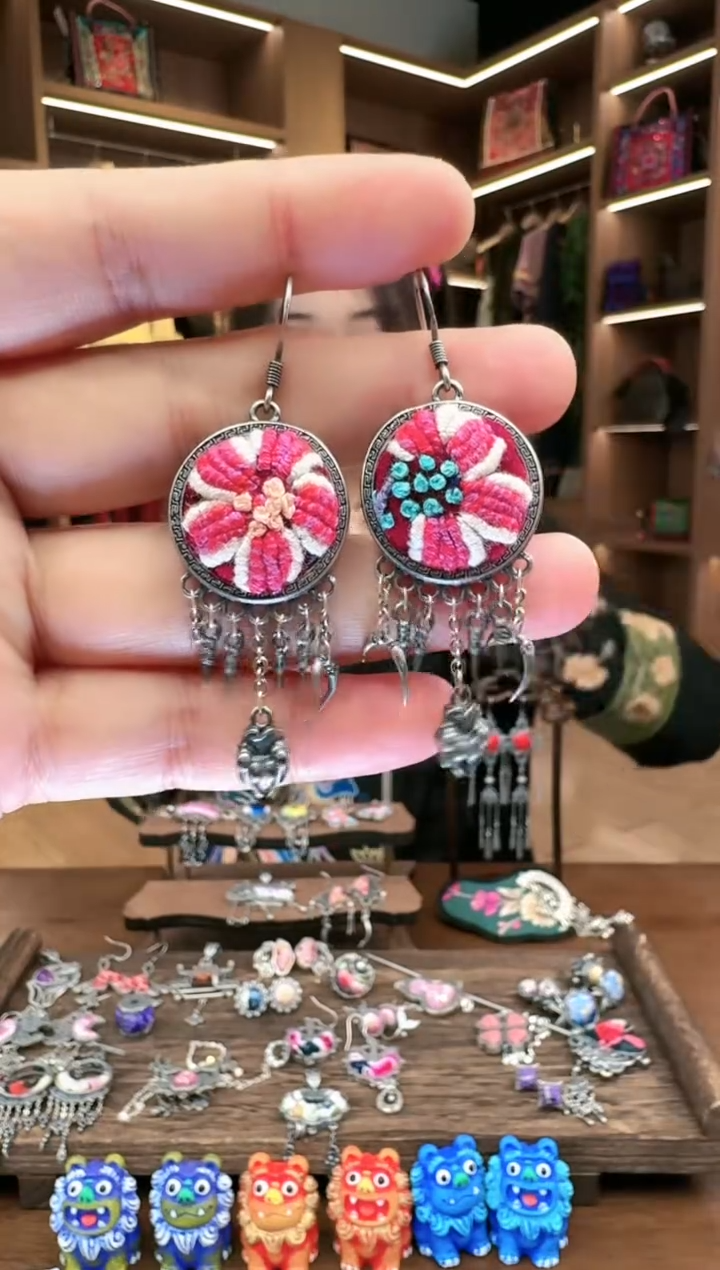 【闪购商品】织绣224黔东南苗族刺绣