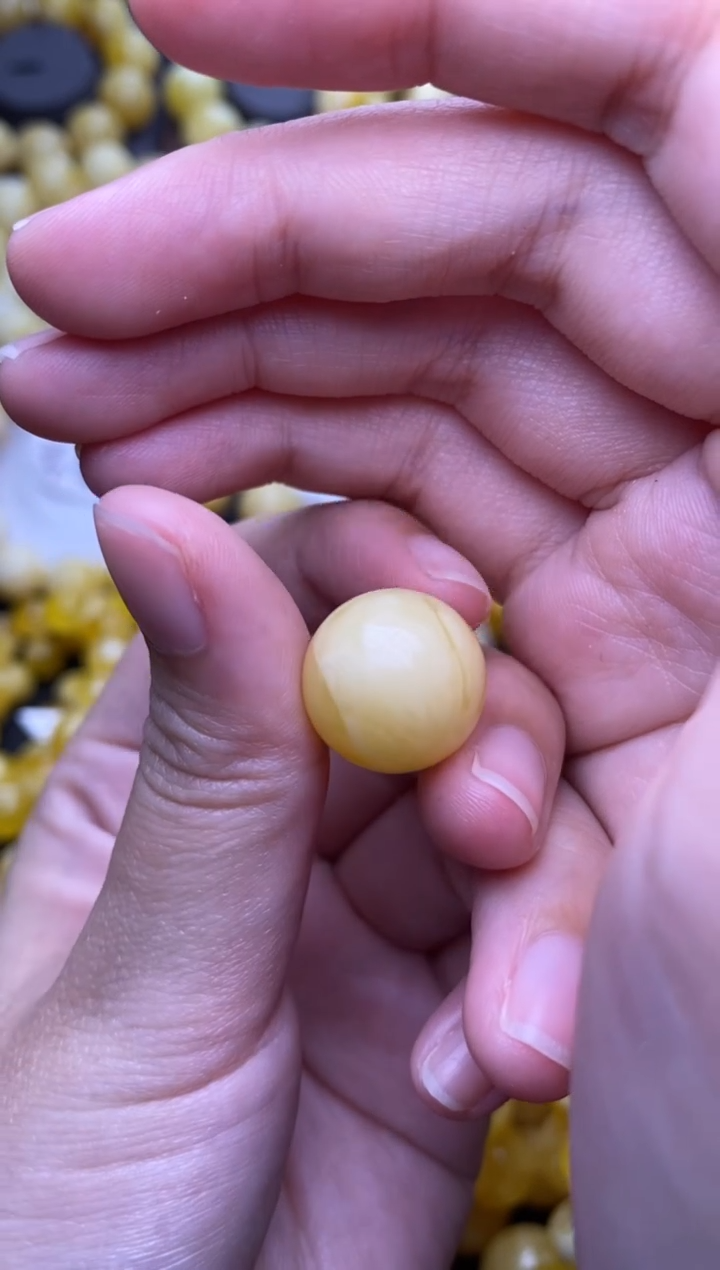 未镶嵌琥珀裸石大小姐珠宝83