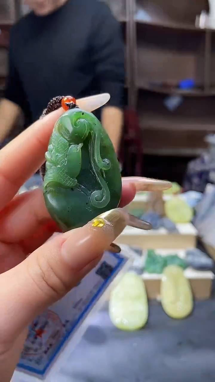 【闪购商品】和田玉（糖玉）颈饰未镶嵌1