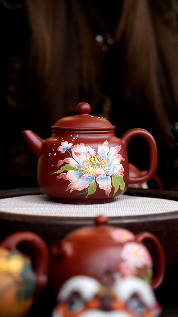 茶壶紫砂朱泥剑流德钟泥绘花