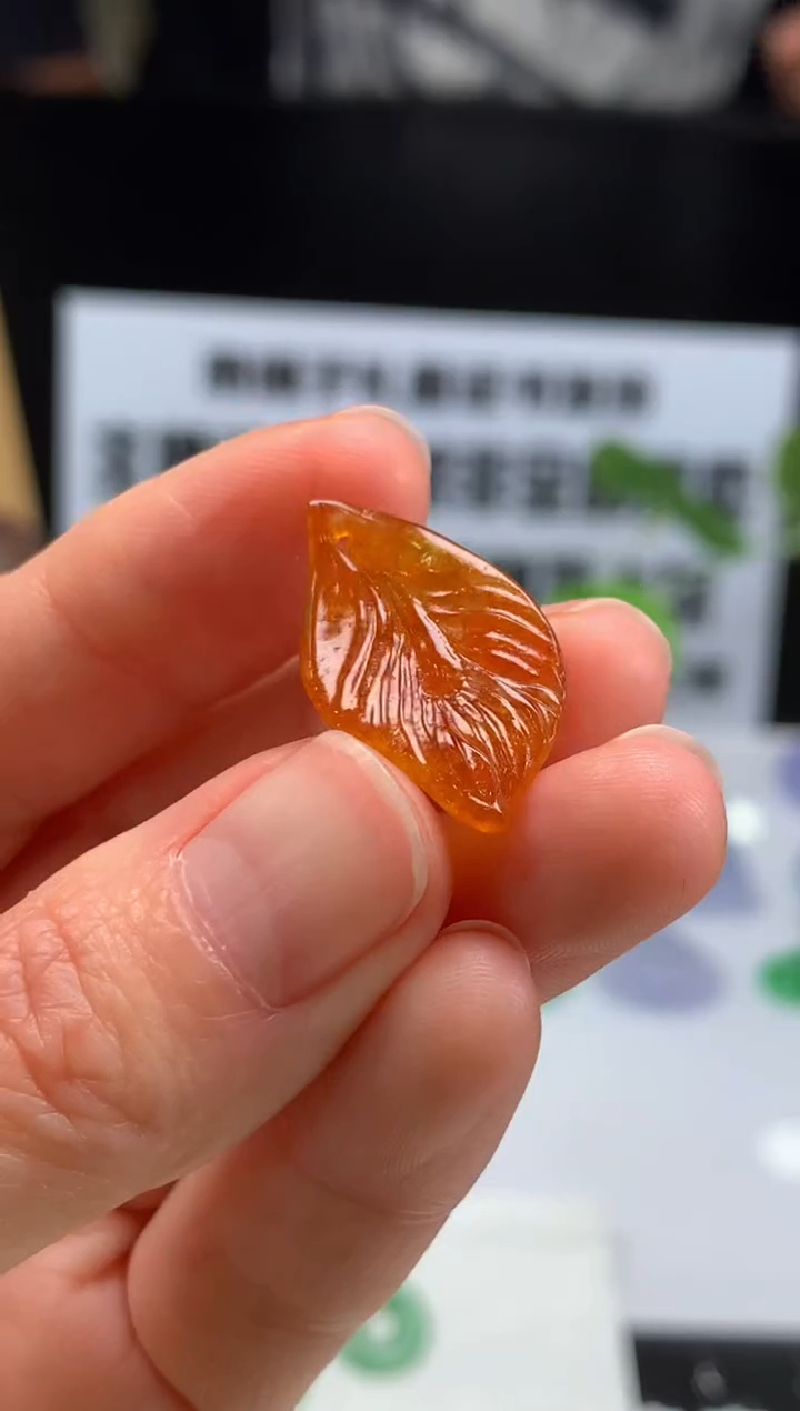 【闪购商品】定制翡翠未镶嵌吊坠-91180