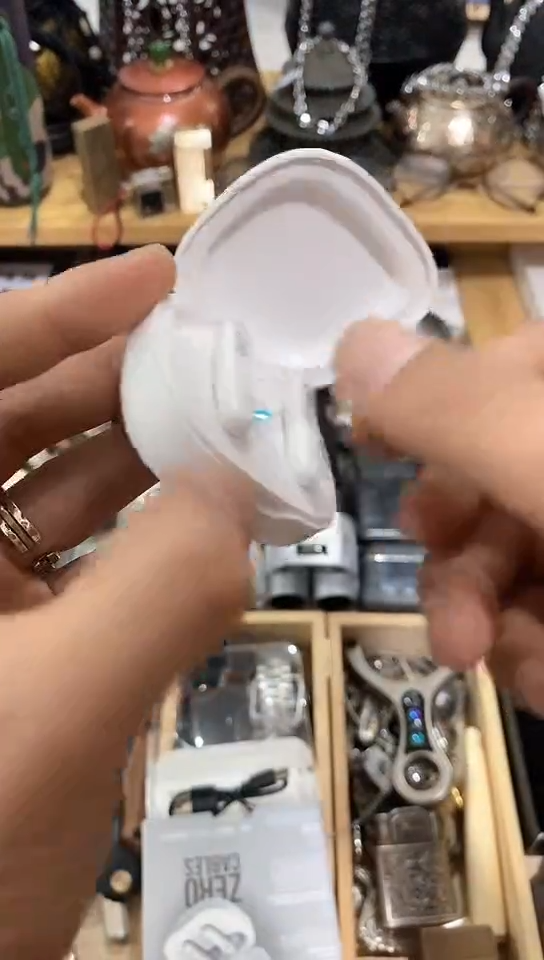 瓷片闪购商品  如图所示